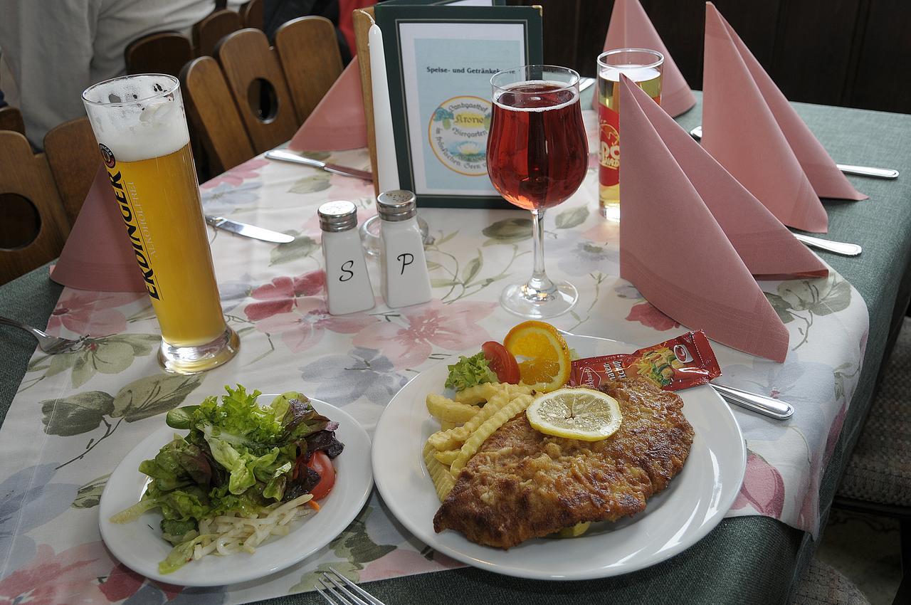 Landgasthof Krone Pleinfeld Buitenkant foto